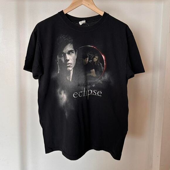 Vintage 2010 Twilight Eclipse Movie Shirt - Picture 1 of 7